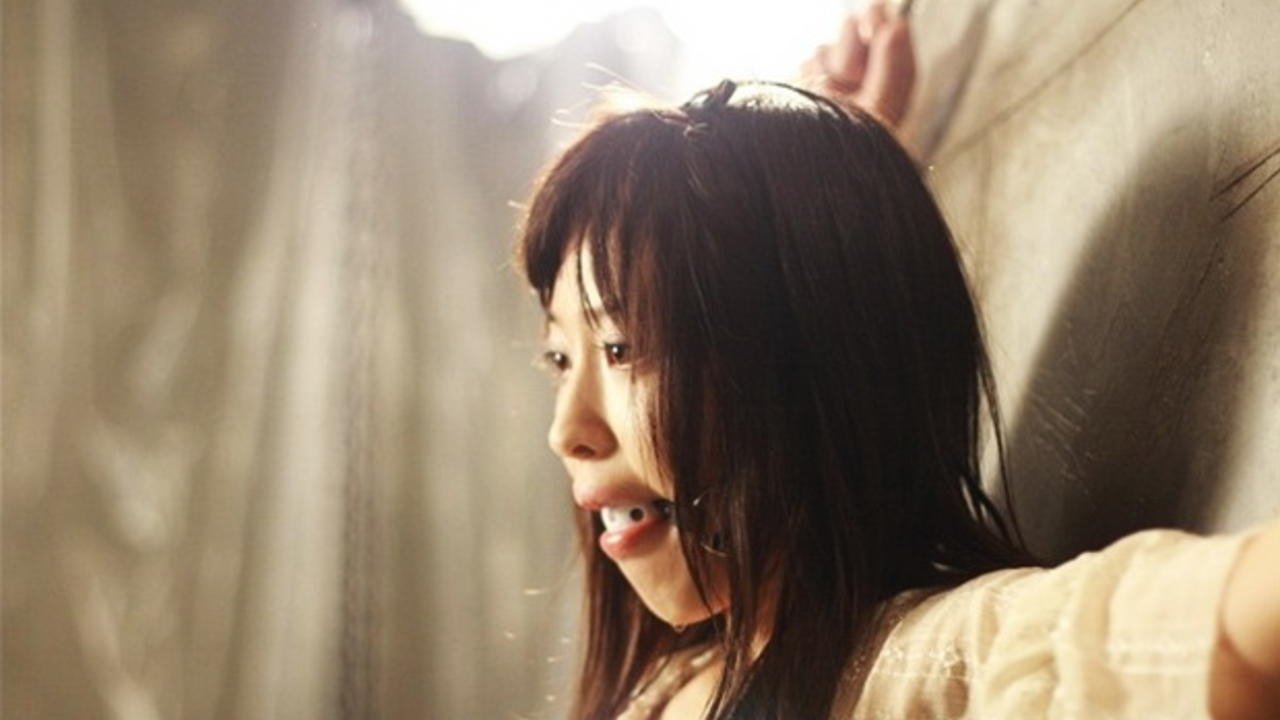 Cartel de la película Gurotesuku (2009) de Kôji Shiraishi
